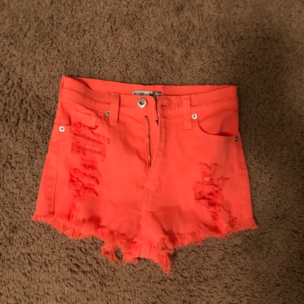 neon orange shorts 🍊